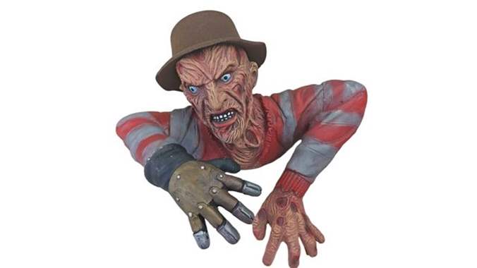 בובת פרדי קרוגר ריאליסטית לדקורציה : image 1 בובת פרדי קרוגר ריאליסטית לדקורציה : image 1