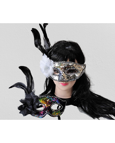 מסכת עיניים מפוארת עם נוצה