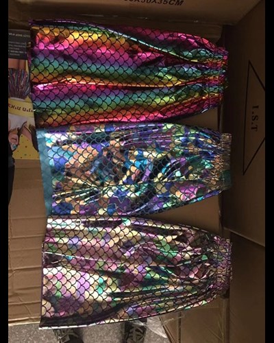 חצאית מטאל עם קשקשים 