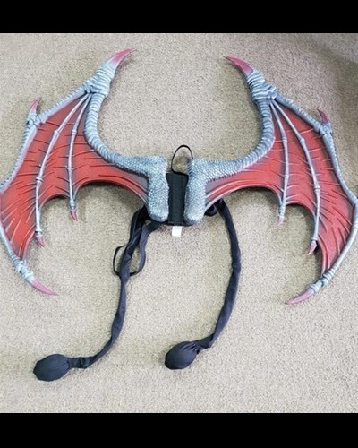 כנפיים מתעופפות ע"י פומפה