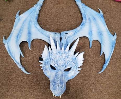 כנפיים מפוארות עם מסכת דינוזאור : image 1