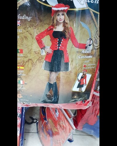 פיראטית מפוארת